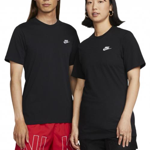 Camiseta Nike Tee Circa disponível na Loja Averse